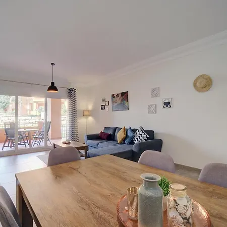 Apartment Modern Garden
